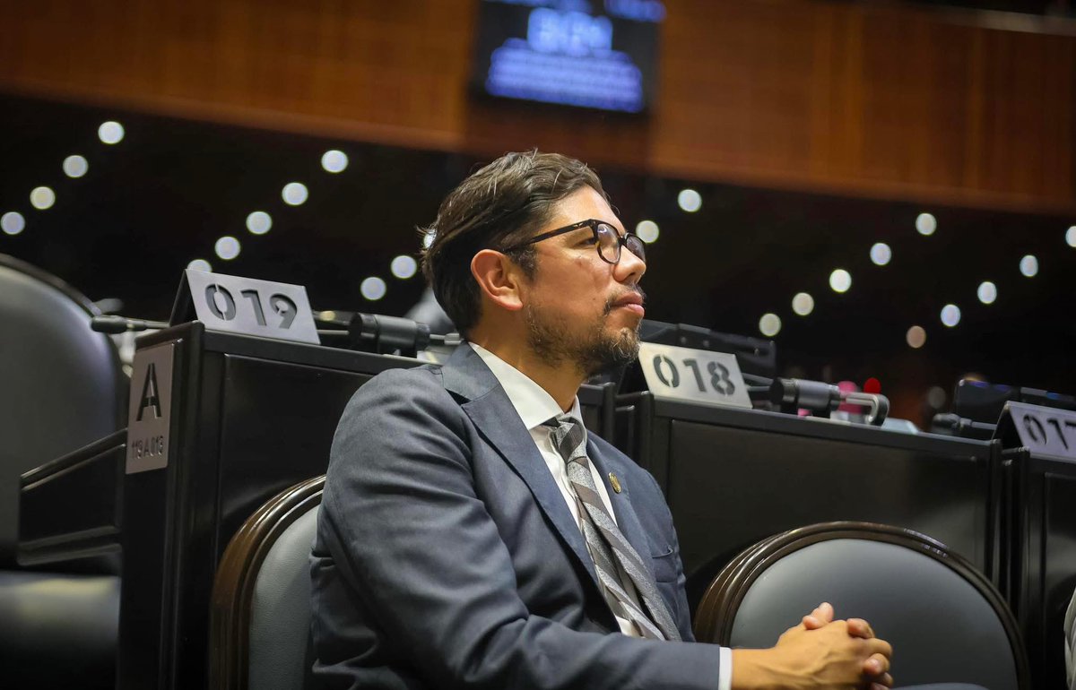 Voté en contra de desechar el proceso de desafuero porque estoy convencido que todas las personas debemos enfrentar la justicia por igual, sin ningún tipo de privilegios, inmunidad y menos impunidad. 

Nadie es más, nadie es menos.