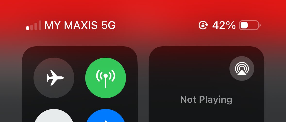 _HowCrazyAmI's tweet photo. @MaxisListens eh maxis, CAN YOU BLOODY FIX YOUR STUPID SERVICE? 5G/4G to NO SERVICE. PAY MONTHLY GET THIS TYPE OF SHITTY INTERNET SERVICE?  RUBBISH https://t.co/mYxefbDP2i