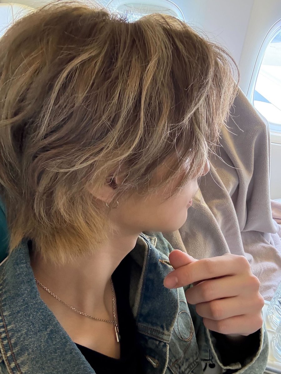 New hair : 𝘶𝘯𝘭𝘰𝘤𝘬𝘦𝘥! Went all in with different brown tones—guess I was feeling a little extra! And I think this turned out just right. What do you think?