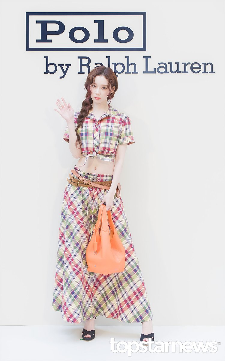 에스파 윈터, ‘화보보다 더 화보 같은 인형 비주얼’ (폴로 랄프 로렌 포토콜) [HD포토] #폴로랄프로렌 #포토월 #프리뷰 #에스파 #aespa #윈터 #WINTER topstarnews.net/news/articleVi… <- Original Photo