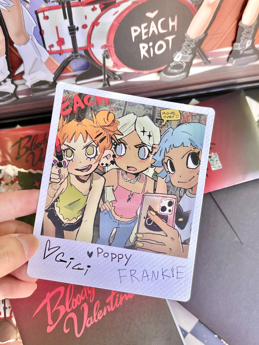 majaellibee's tweet image. Super love the figs so much!!!!! 😩❤️🔥
Peach Riot Bloody Valentine Hanging Card ❤️🔥