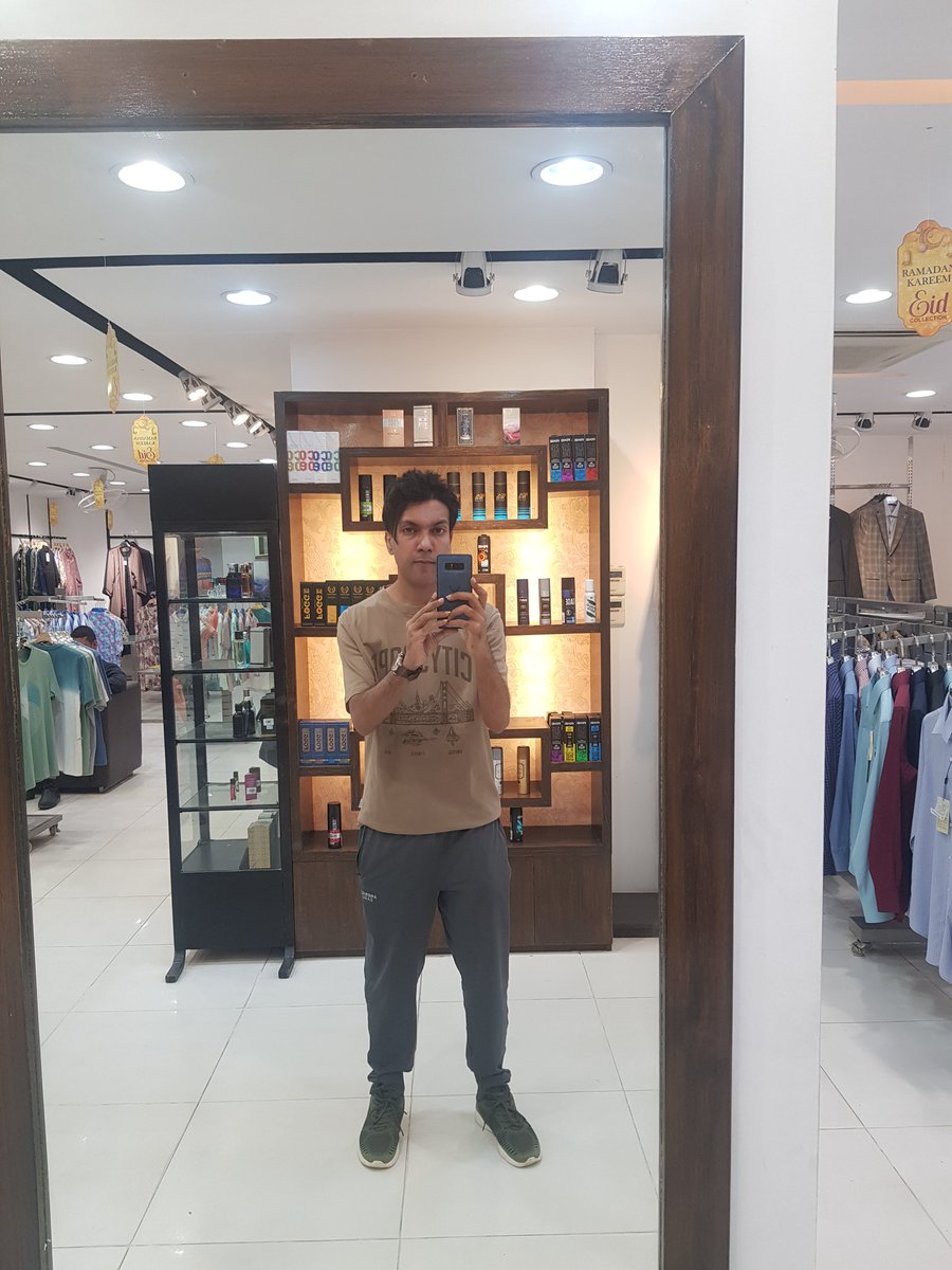 NJSBT1's tweet photo. I liked this one t-shirt in the entire showroom https://t.co/pvto0jusoZ
