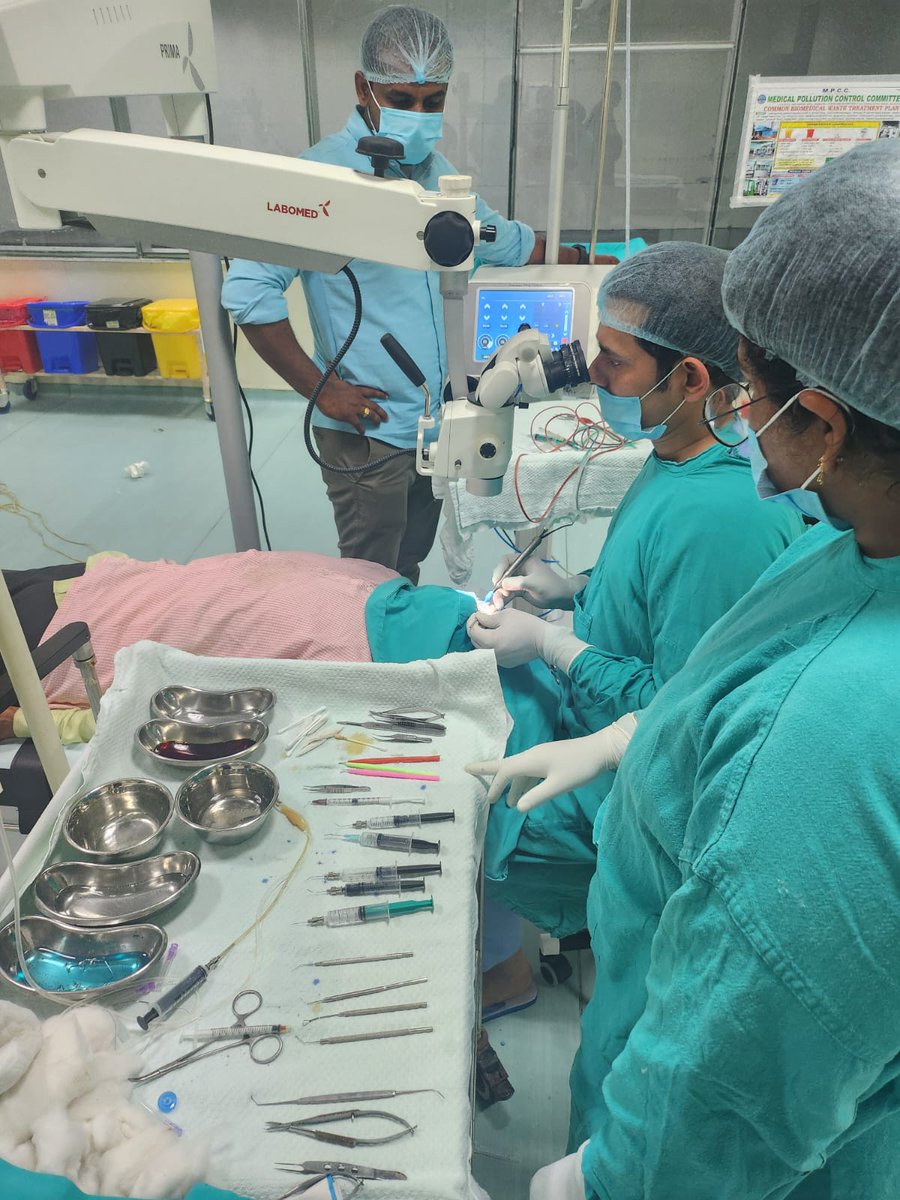 Medical Education Uttar Pradesh (@meupgovt) on Twitter photo рдЙрд░рдИ рдЬреАрдПрдорд╕реА рдореЗрдВ рдлреЗрдХреЛ рдорд╢реАрди рд╕реНрдерд╛рдкрд┐рдд, рдореЛрддрд┐рдпрд╛рдмрд┐рдВрдж рдХреЗ рдСрдкрд░реЗрд╢рди рдХреА рд╕реБрд╡рд┐рдзрд╛ рд╣реЛрдЧреА рдЙрдкрд▓рдмреНрдз
ЁЯСЙ рд░рд╛рдЬрдХреАрдп рдореЗрдбрд┐рдХрд▓ рдХреЙрд▓реЗрдЬ, рдЬрд╛рд▓реМрди (рдЙрд░рдИ) рдХреЗ рдкреНрд░рдзрд╛рдирд╛рдЪрд╛рд░реНрдп рдкреНрд░реЛ. рдбреЙ. рдЕрд░рд╡рд┐рдВрдж рддреНрд░рд┐рд╡реЗрджреА рдХреЗ рдХреБрд╢рд▓ рдорд╛рд░реНрдЧрджрд░реНрд╢рди рдореЗрдВ рдлреЗрдХреЛ рдорд╢реАрди рдХрд╛ рд╢реБрднрд╛рд░рдВрдн рд╣реБрдЖред
ЁЯСЙ рдлреЗрдХреЛ рдорд╢реАрди рд╕реЗ рдЖрдЬ 03 рдореЛрддрд┐рдпрд╛рдмрд┐рдВрдж рдСрдкрд░реЗрд╢рди рд╕рдлрд▓рддрд╛рдкреВрд░реНрд╡рдХ рдХрд┐рдП рдЧрдПред
ЁЯСЙ рдСрдкрд░реЗрд╢рди рдЙрд░рдИ рдЬреАрдПрдорд╕реА рдореЗрдВ рдлреЗрдХреЛ рдорд╢реАрди рд╕реНрдерд╛рдкрд┐рдд, рдореЛрддрд┐рдпрд╛рдмрд┐рдВрдж рдХреЗ рдСрдкрд░реЗрд╢рди рдХреА рд╕реБрд╡рд┐рдзрд╛ рд╣реЛрдЧреА рдЙрдкрд▓рдмреНрдз
ЁЯСЙ рд░рд╛рдЬрдХреАрдп рдореЗрдбрд┐рдХрд▓ рдХреЙрд▓реЗрдЬ, рдЬрд╛рд▓реМрди (рдЙрд░рдИ) рдХреЗ рдкреНрд░рдзрд╛рдирд╛рдЪрд╛рд░реНрдп рдкреНрд░реЛ. рдбреЙ. рдЕрд░рд╡рд┐рдВрдж рддреНрд░рд┐рд╡реЗрджреА рдХреЗ рдХреБрд╢рд▓ рдорд╛рд░реНрдЧрджрд░реНрд╢рди рдореЗрдВ рдлреЗрдХреЛ рдорд╢реАрди рдХрд╛ рд╢реБрднрд╛рд░рдВрдн рд╣реБрдЖред
ЁЯСЙ рдлреЗрдХреЛ рдорд╢реАрди рд╕реЗ рдЖрдЬ 03 рдореЛрддрд┐рдпрд╛рдмрд┐рдВрдж рдСрдкрд░реЗрд╢рди рд╕рдлрд▓рддрд╛рдкреВрд░реНрд╡рдХ рдХрд┐рдП рдЧрдПред
ЁЯСЙ рдСрдкрд░реЗрд╢рди