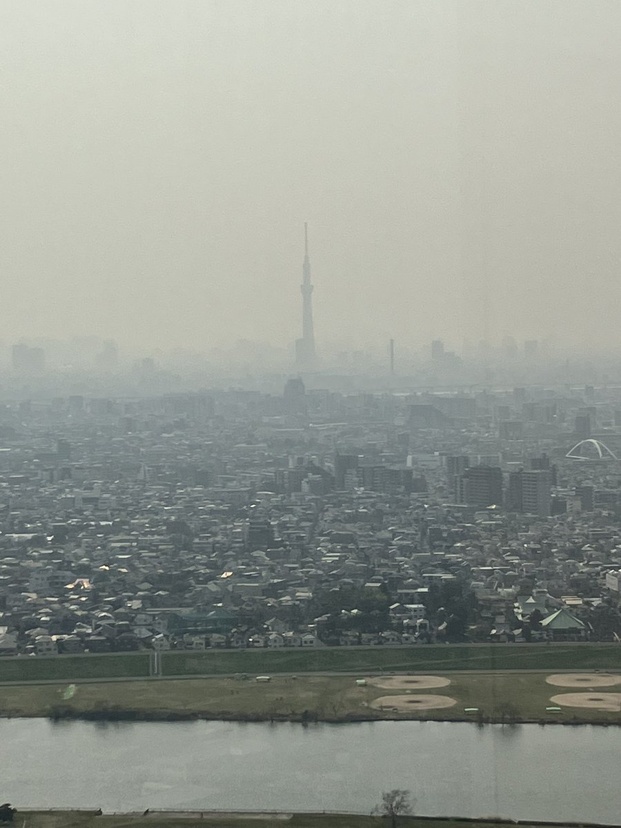 bharmti's tweet photo. 黄砂🌪️🤧
#yellowsand #asiandust https://t.co/2arGioMG6Z