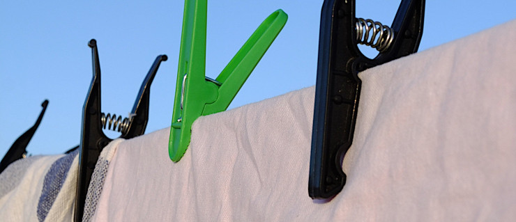 60millions's tweet photo. Quelle est la #lessive la plus efficace : poudre ou liquide ?
Linge de couleur, blanc, délicat… Résultat du match ➡️ https://t.co/QmHo2aezoT https://t.co/gCDvf3JsyR