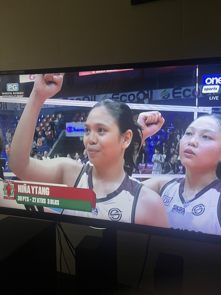 iamdomramirez's tweet photo. Monster performance from Ytang and spectacular game from the entire team. 

Di ako makahinga habang nanonood. Laban @upwvt! Kaya pa ang Final 4. #UPFight #UAAPSeason87 https://t.co/aGU3rJrtAd