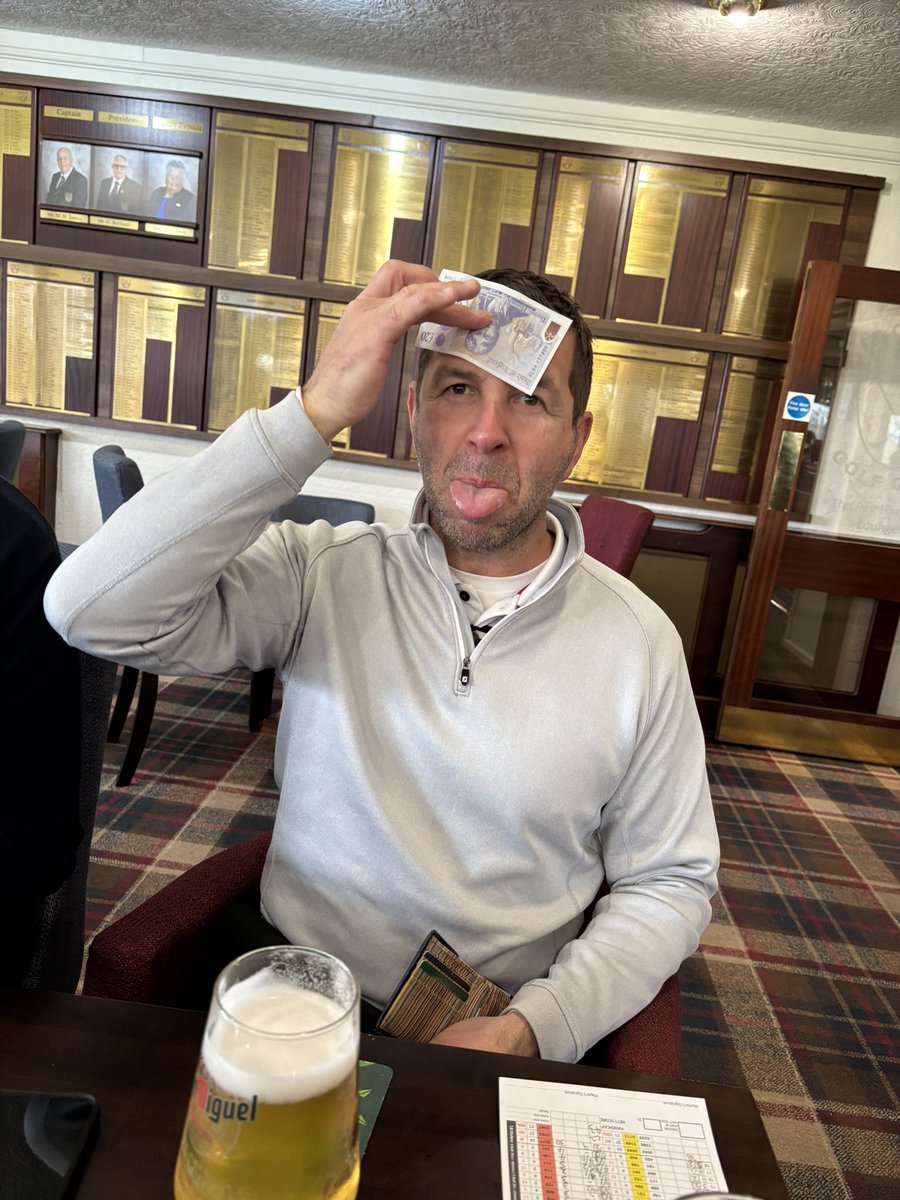 Massive happy birthday <a href="/SteHaynes_/">Ste Haynes</a> one of my oldest best mates and legend to boot. #haveacrackerrippa 👊❤️🍻