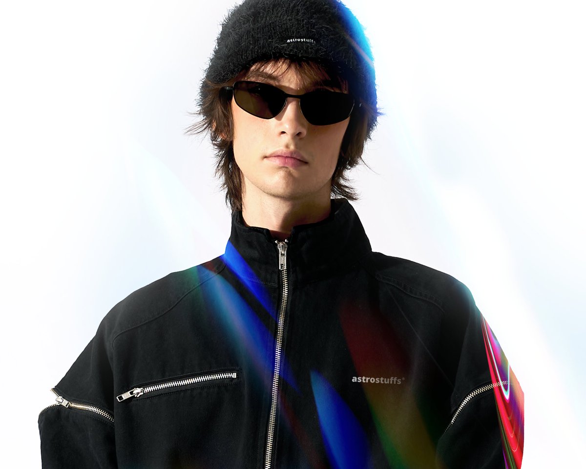 AstroStuffs tweet media