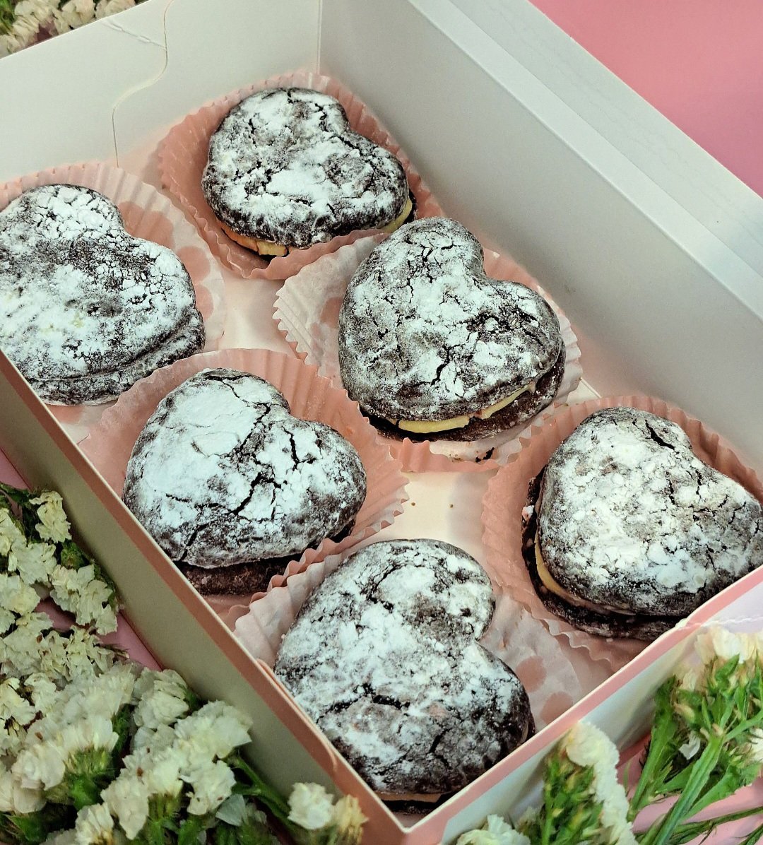 AVAILABLE THIS WEEKEND!

• Dream (strawberry chocolate cookies)
• Beautiful (cinnamon roll cookies)
• Super (oreo cheesecake cookies)
• To You (red velvet crinkles)

available per piece/box of 3/box of 6/minis

DM <a href="/_hanniebakes/">Hannie Bakes ✨️</a> OR ORDER HERE 👇
form.jotform.com/242301024888453