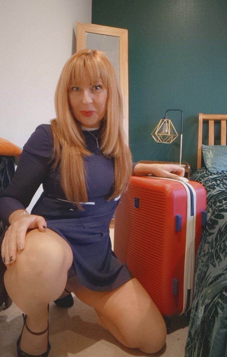 Welshcougar's tweet photo. So my case is packed and I'm heading to sunnier skies for a few days. Hoping to give you all some bikini and balcony shots 😍💋. May be slower at replying while I have a break 🌞
https://t.co/TfxD8dWSlc
#fyp #fypシ #milf #fypage #cougarnation #cougarlife #cougars #milfaddict https://t.co/OzcVMKzWGU