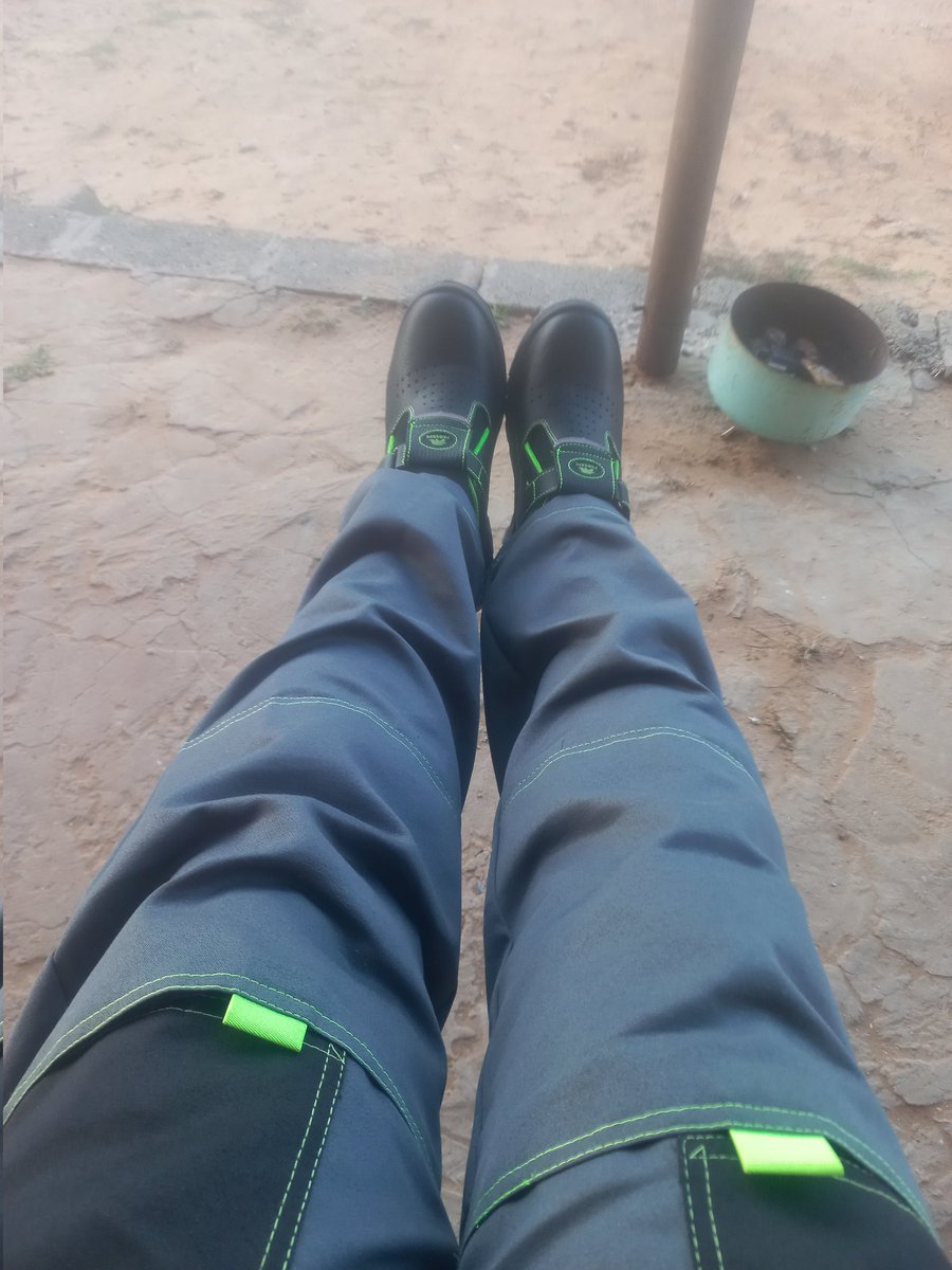 Зато с нижней частью туловища, никаких проблем