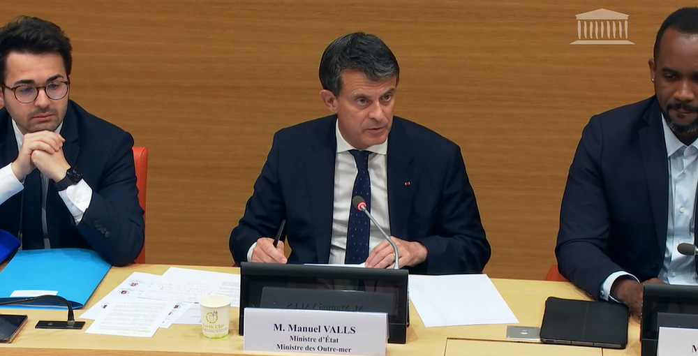 📝« Je veux mettre fin au parisianisme de l'appareil d'État, et que l’on cesse d’infantiliser les Ultramarins », déclare Manuel Valls devant la Délégation aux #Outremer de l’Assemblée nationale 

➡️tinyurl.com/yhhw4bdm

➡️Le 25 mars, le ministre des Outre-mer Manuel Valls a