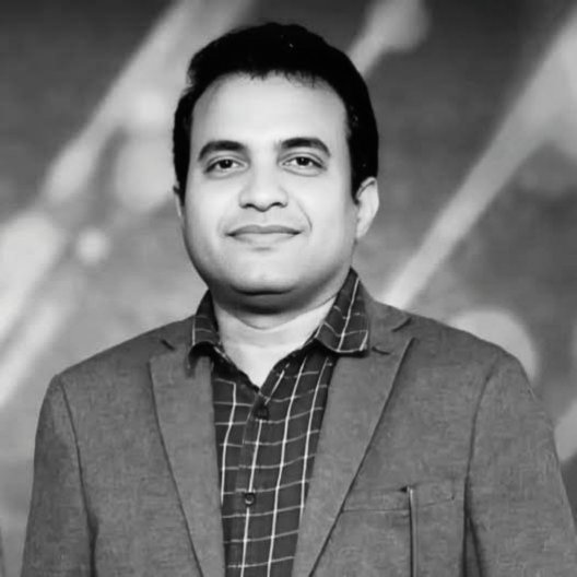 naralokesh's tweet image. పాస్టర్ పగడాల ప్రవీణ్ గారి హఠాన్మరణం దిగ్భ్రాంతికి గురి చేసింది. వారి ఆత్మకు శాంతి కలగాలని ప్రార్థిస్తున్నాను. కుటుంబ సభ్యులకు నా ప్రగాఢ సంతాపం తెలియజేస్తున్నాను. పోలీసుల ప్రాథమిక దర్యాప్తులో రోడ్డు ప్రమాదంగా గుర్తించారు. వివిధ సంఘాలు పాస్టర్ గారి మృతిపై అనుమానాలు వ్యక్తం…