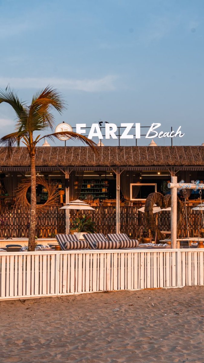 Gomantak_Times's tweet image. The recently opened Farzi Beach at Mayfair on the Sea in Morjim, offers stunning views, signature cocktails and an exceptional dining experience right by the shores of Goa.
#goa #bestrestaurants #morjimbeach #farzibeach #placestovisitgoa

SEE LINK: gomantaktimes.com/ampstories/web…