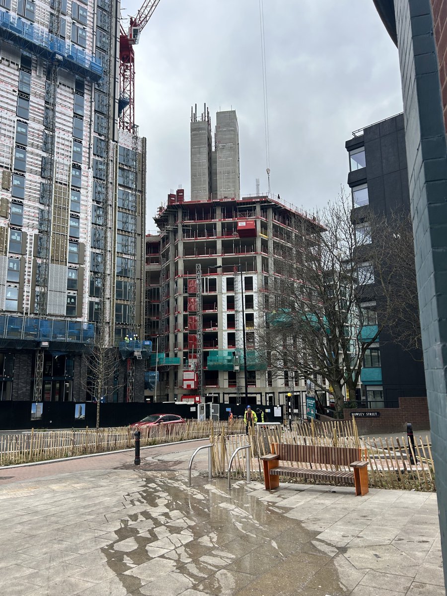 Floor plates at White Croft have now passed the halfway point <a href="/DavidAshleyLtd/">David Ashley Construction</a> #sheffieldissuper p.c. KUVAWSK