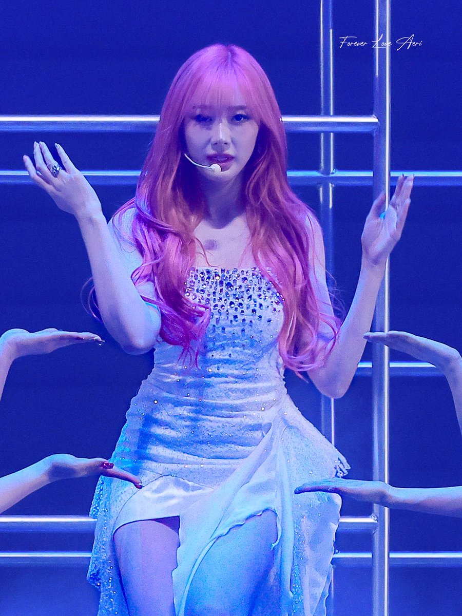 ForeverLoveAeri's tweet image. 250316 Mine 🤍🩷

#GISELLE #지젤 #ジゼル
#aespa #æspa #에스파