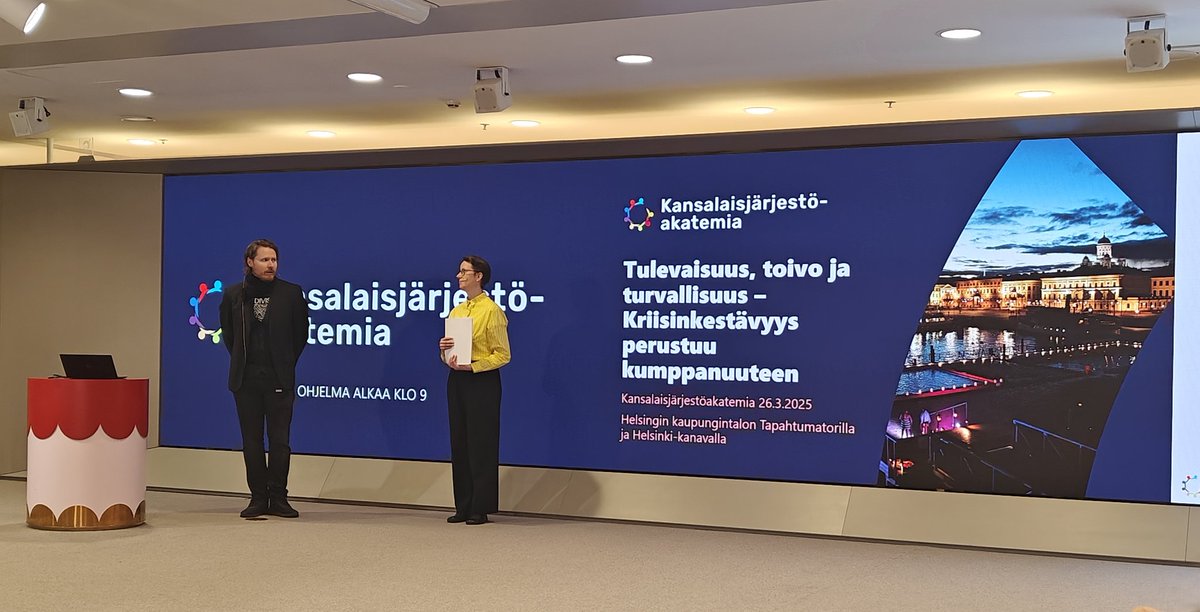 Tänään #Kansalaisjärjestöakatemia aiheesta Tulevaisuus, toivo, turvallisuus 💙🤍 <a href="/VMuutiset/">Valtiovarainministeriö | Finansministeriet</a> #avoinhallinto