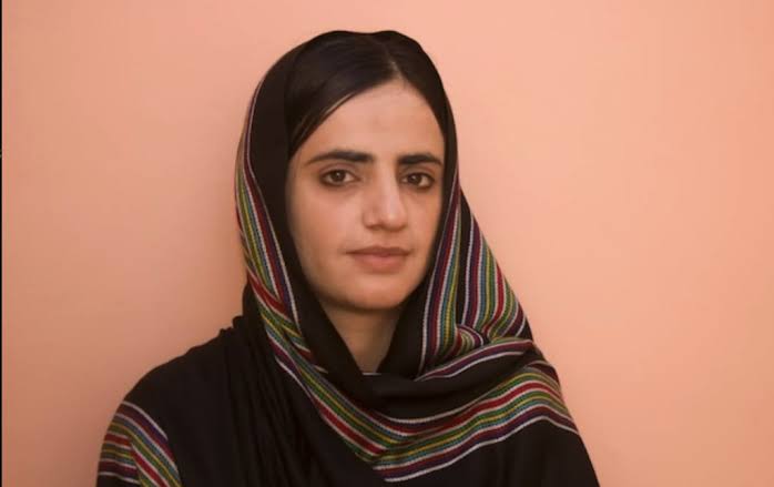 AskAnshul's tweet photo. She is Mahrang Baloch, an activist advocating for the human rights of Balochs in Balochistan.

She has been in the captivity of Pakistani Army for the past 100 hours. Her father was forcibly disappeared in 2009 and his body was found in 2011 with multiple marks of brutal torture.

On 27 March 1948, Pakistan captured Balochistan and has continued to occupy it illegally to this day, committing atrocities against the Baloch people and exploiting Balochistan's mineral resources, which are being sent to China through CPEC.

There have been numerous cases of killings, enforced disappearances and human rights violations against the Balochs by the Pakistan Army in Balochistan for decades. Yet, the world continues to ignore these atrocities.