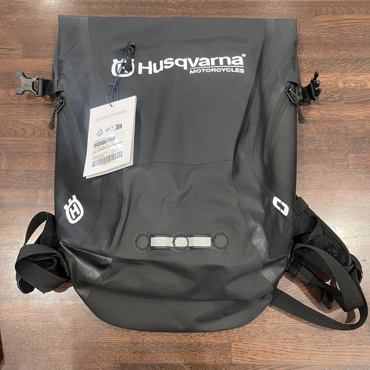 yusaku_moto189's tweet image. バックが2つ入荷！

①BACKPACK
3HS240037200
25,691円(税込)

②BELT BAG
3HS240036100
15,408円(税込)

バックパックは、持ってる方々の評判がいいから自分も普段使いのをこれにしようか検討中🤔

15インチまでノートパソコン入るし防水だし26Lなのもちょうど良い。

#ハスクバーナ葛飾
#OGIO