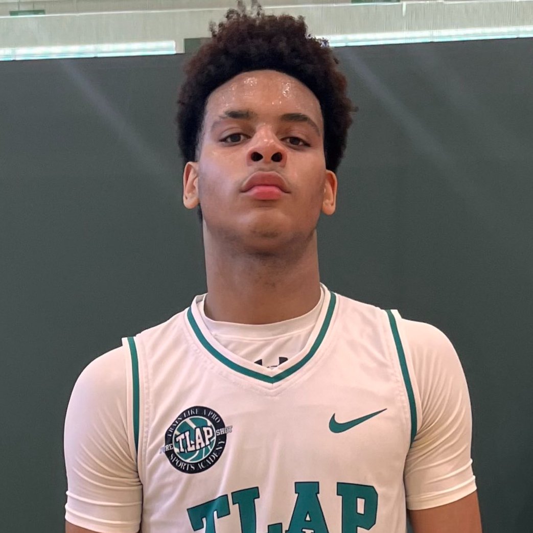 Shun Williams (@ontheradarhoops) on Twitter photo '25 Payton Waites didn't let up last weekend at The Opening in Florida.
He scored in a variety of ways and used his size to defend all across the court.
<a href="/RealNews102/">Drew Johnson</a> took note of his performance:
ontheradarhoops.com/otr-hoops-sund… '25 Payton Waites didn't let up last weekend at The Opening in Florida.
He scored in a variety of ways and used his size to defend all across the court.
<a href="/RealNews102/">Drew Johnson</a> took note of his performance:
ontheradarhoops.com/otr-hoops-sund…