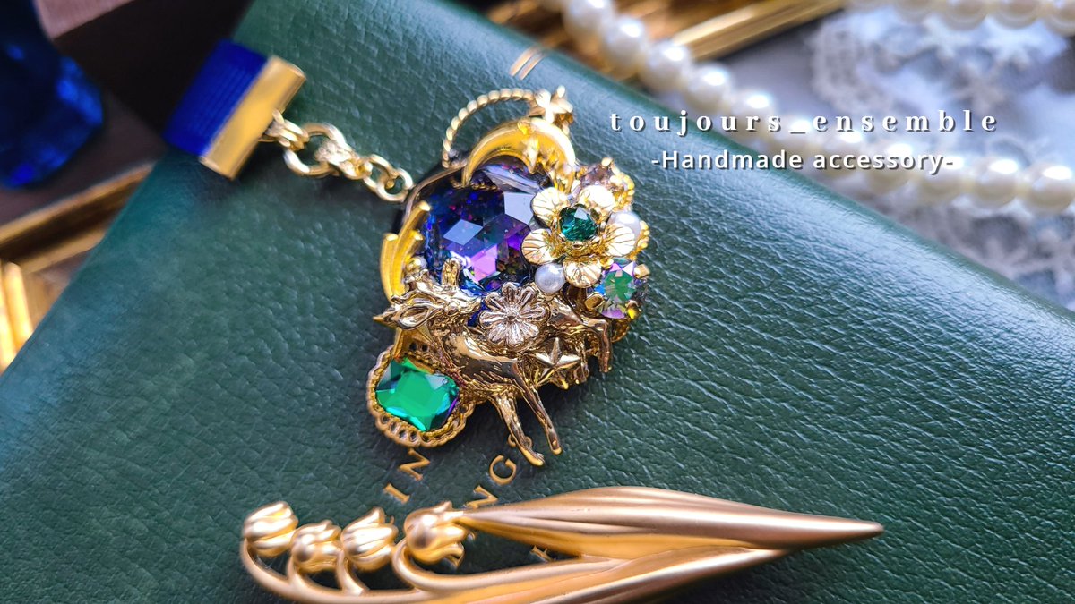 試作段階はとりあえず手を動かしながらあれこれパーツを組み合わせていくから自分でもどうやったらこのデザインが生まれたんだ？って作品が結構ある。
ただパーツを無駄にすることも多いけどこの時間が結構好きかも。