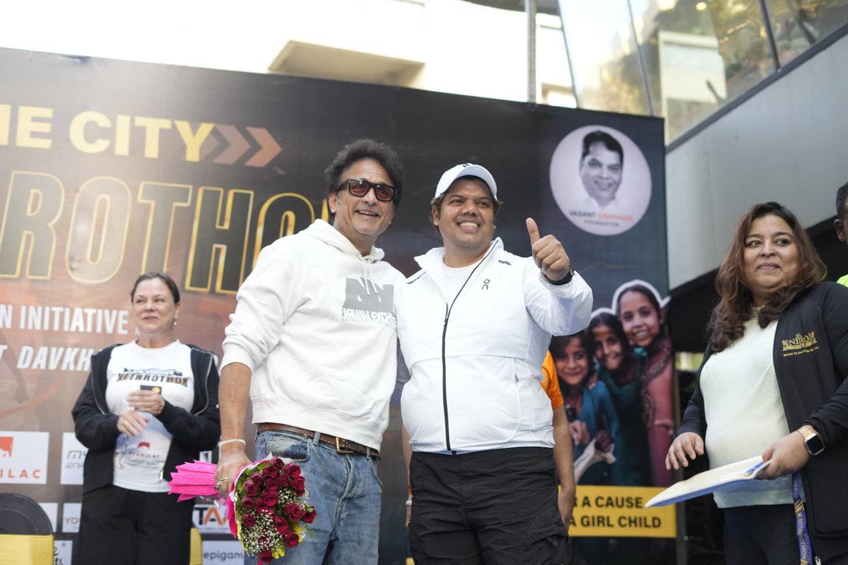punjabkesari's tweet photo. Veteran actor Ajinkya Deo and Actor Smita Gondkar at the Pune Nitrrothon event, championing the cause of girl child education. Organized by CMD Prabodh Davkhare, Nitrro Fitness continues to make a difference!
#AjinkyaDeo #SmitaGondkar #NitrroFitness #EducateAGirl #IconicEvent https://t.co/wlFyx7JJE6