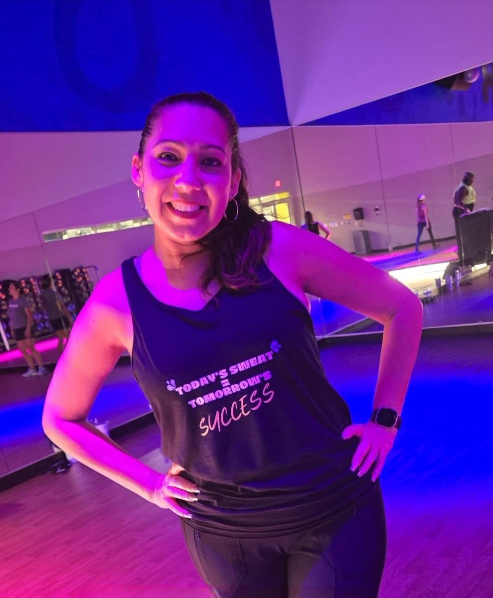 Check out my homegirl with that Body Unique Fitness Wear 💪🏾

Body Unique Birthday Sale ending soon!

Buy One, Get One 50% Off

The Body Unique Shop at body-unique.com 

#bodyunique 
#fitness
#gear
#apparel
#shirts
#tanktops
#leggings 
#shorts