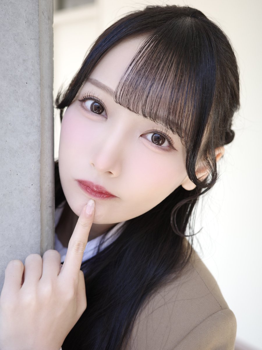 やじお!!様　鈴木瞳美 君を見かけた 直筆 君を見かけた 1サビ #ソロダンス #鈴木瞳美 #ノイミー #shorts - YouTube