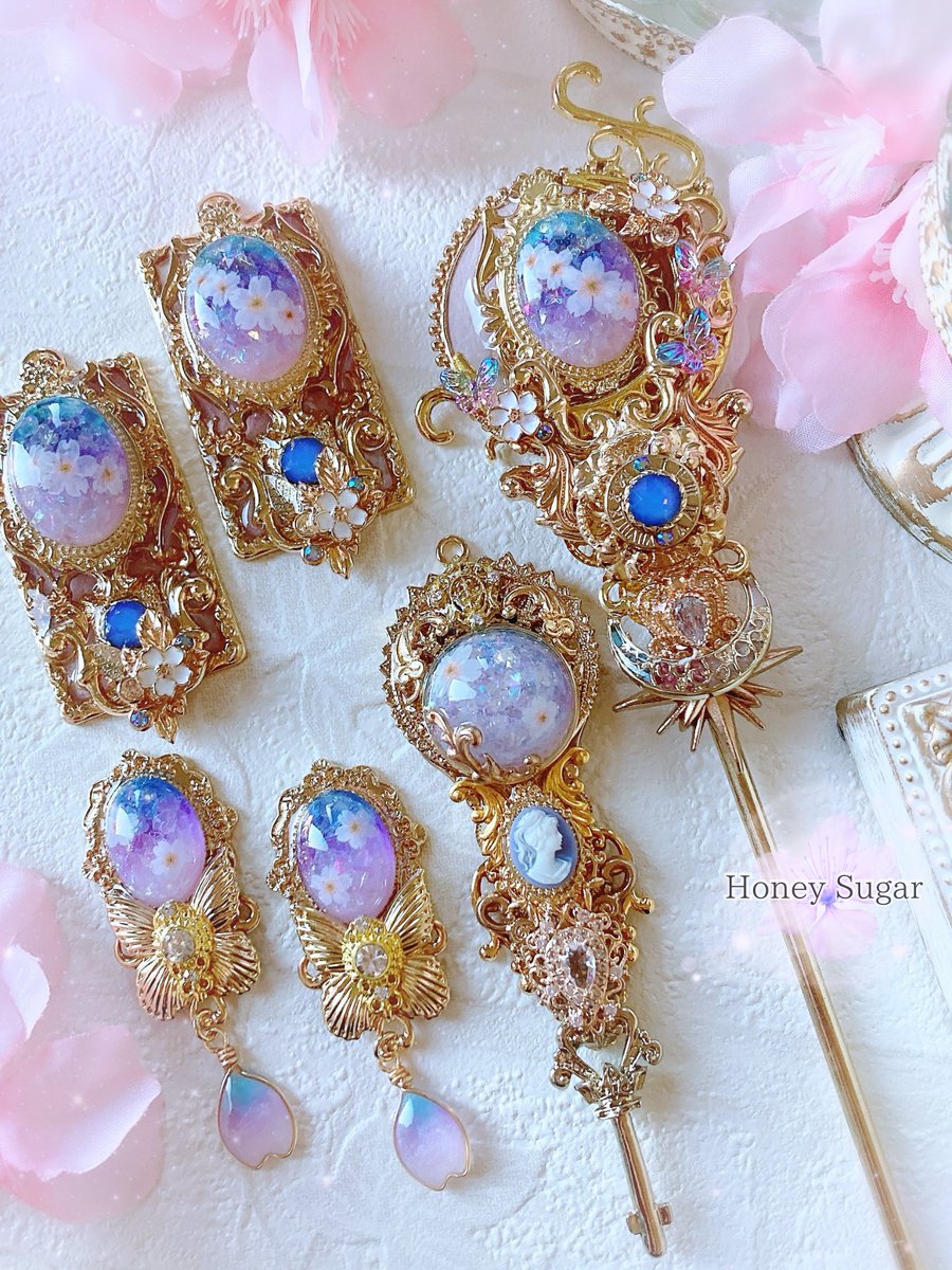 #桜の作品でTLにも桜を咲かせましょう

夜桜の魔法🌸🌙*·̩͙