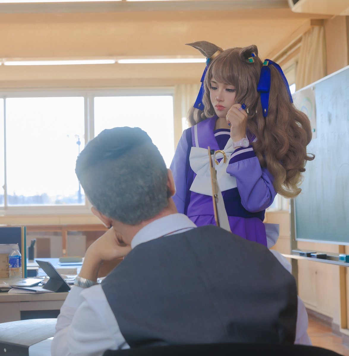 Cosplay⚠

ーーートレーナー室にてーーー

🌹『確かチケゾーと同室の子やろ？
チケゾーがいつも世話なっとるわ
...なんかあるなら話くらい聞くで』

💅🏻『・・・・''』

ーーーーーーーーーーーーー
黒田T🌹 おきらく
ｼﾞｮｰﾀﾞﾝ💅🏻(<a href="/PENTa_cosgraph/">PENTa</a>)
📸ラヴィラヴィ様(<a href="/Lynx_15/">ラヴィラヴィ</a>)
#250201TRS創造杯