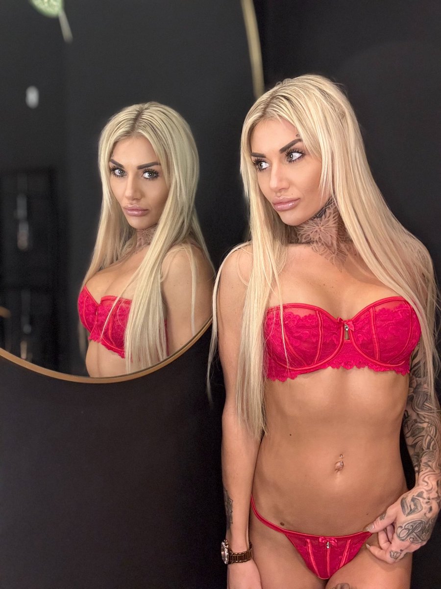 More fun in red 🫦🌹💋❤️🥵