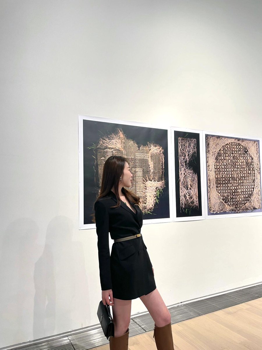 In a place where my mother couldn't see, I used countless tears and sorrows to make a bowl of thick Chinese medicine to cure my hypocrisy and dependence, and turn me into an independent little adult. 🤗