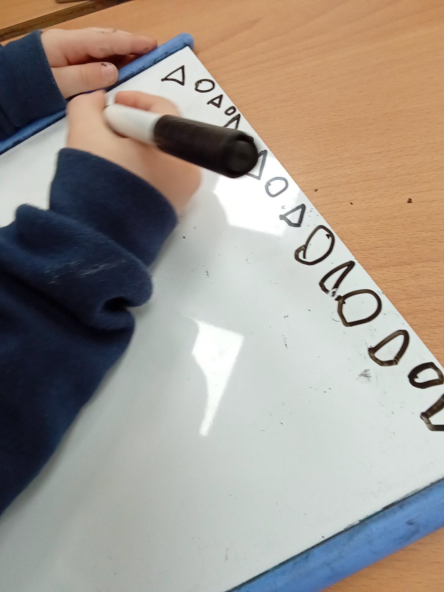 BoughtonHeath's tweet image. Reception have been creating their own patterns #maths #repeatingpatterns