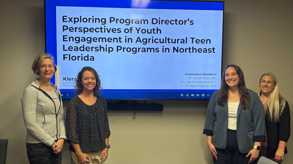 Help us in congratulating our AEC graduate students who successfully defended their master’s projects, theses, and PhD dissertations this month! 🐊

Learn more about these students and their work here: loom.ly/PSINKwo