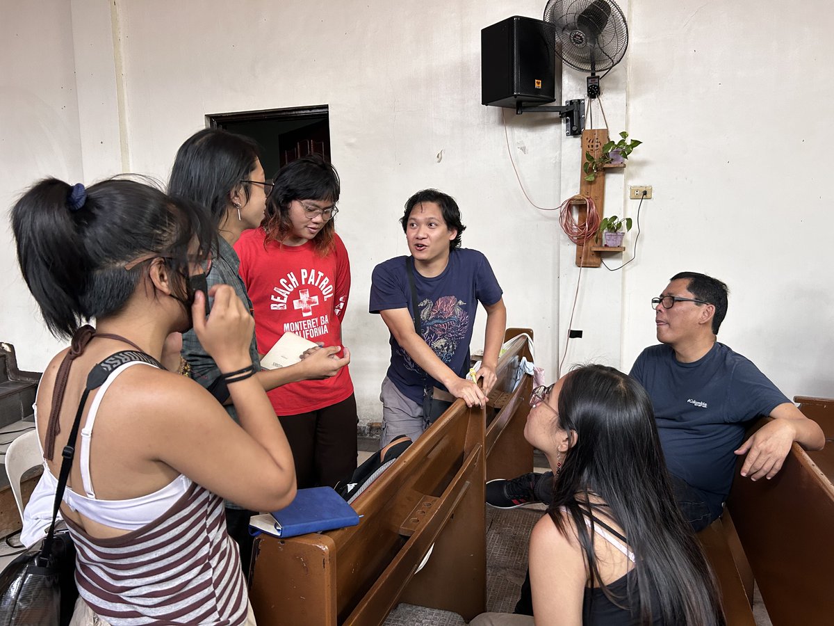 OlaliaSchool's tweet photo. TULOY ANG ATING LABAN PARA SA NAKABUBUHAY NA SAHOD... AND SO MUCH MORE!

Tagumpay nating nailunsad ang pag-aaral ng mahigit 40 na estudyante mula sa iba't ibang organisasyon at sektor - mga manggagawa, tsuper, maralitang lungsod, migrante, at mga manggagawang pangkultura. https://t.co/c6KS3zvx5r
