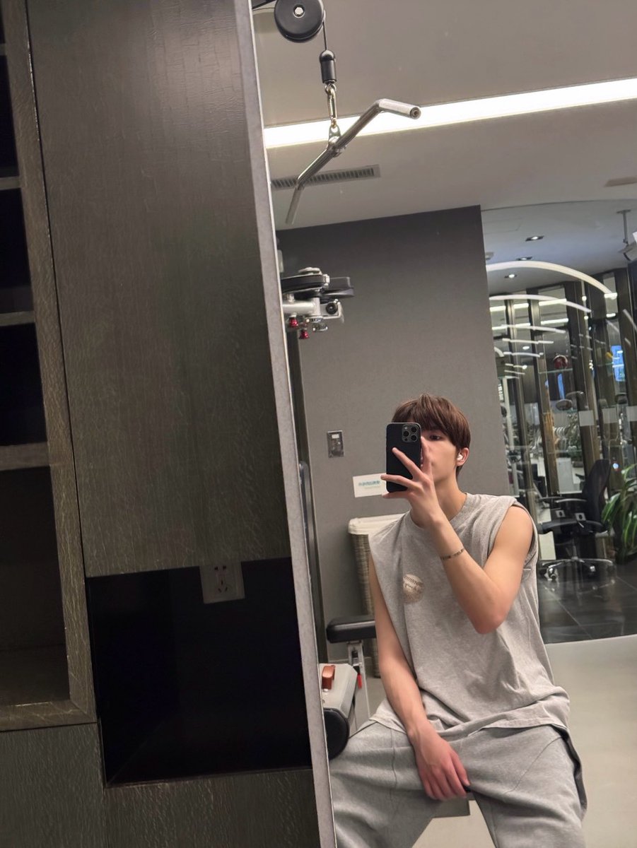 patrick_pppat's tweet photo. at the gym！💪🏻💪🏻 go go go 💪🏻✌🏻 https://t.co/8YWkItYLuC