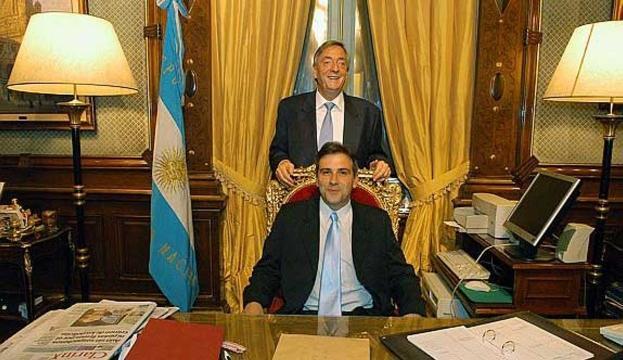 <a href="/omarjflores/">Omar Jaled Flores</a> <a href="/rodrigodeloredo/">Rodrigo de Loredo</a> Pero claro si Llaryora Siempre Siempre fue K, por eso lo odia tanto a Milei. De Loredo es el único de la oposición en Córdoba que puede terminar con toda esa lacra.