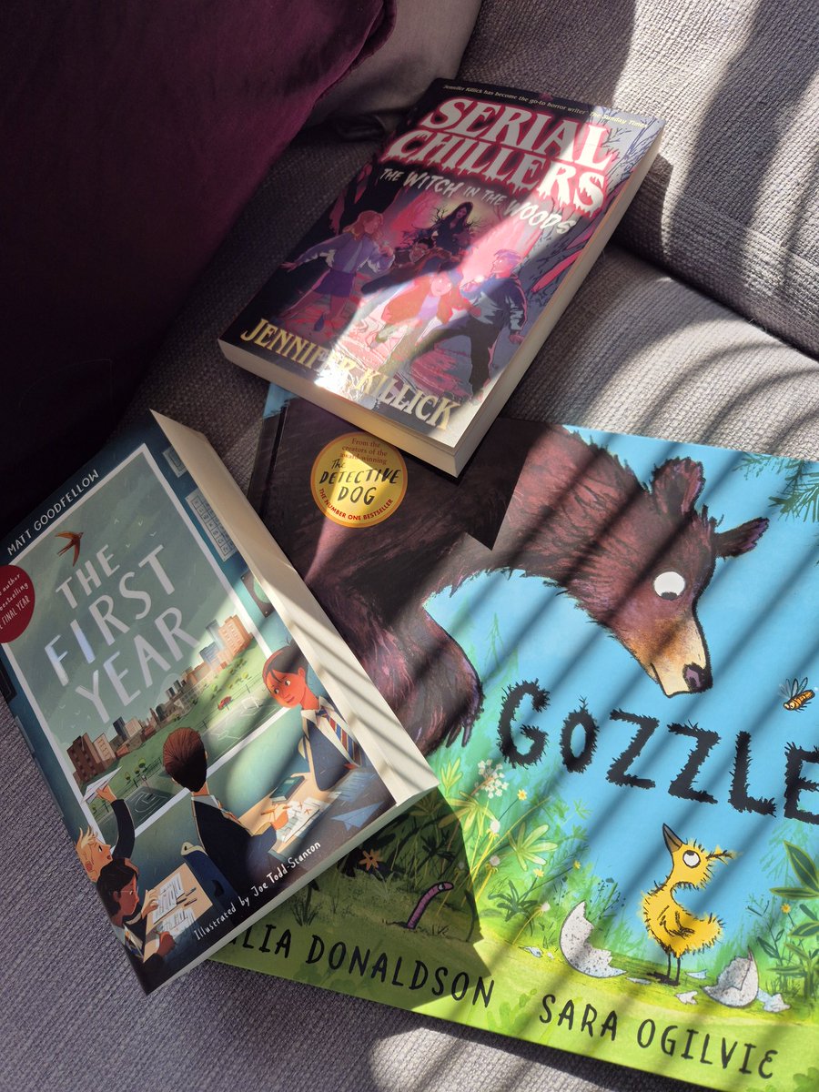 Lovely delivery today. Off to sit in my book nook in the sunshine for the next few hours <a href="/JenniferKillick/">Jennifer Killick</a> <a href="/EarlyTrain/">Matt Goodfellow</a> <a href="/donaldson_ju/">Julia Donaldson</a>