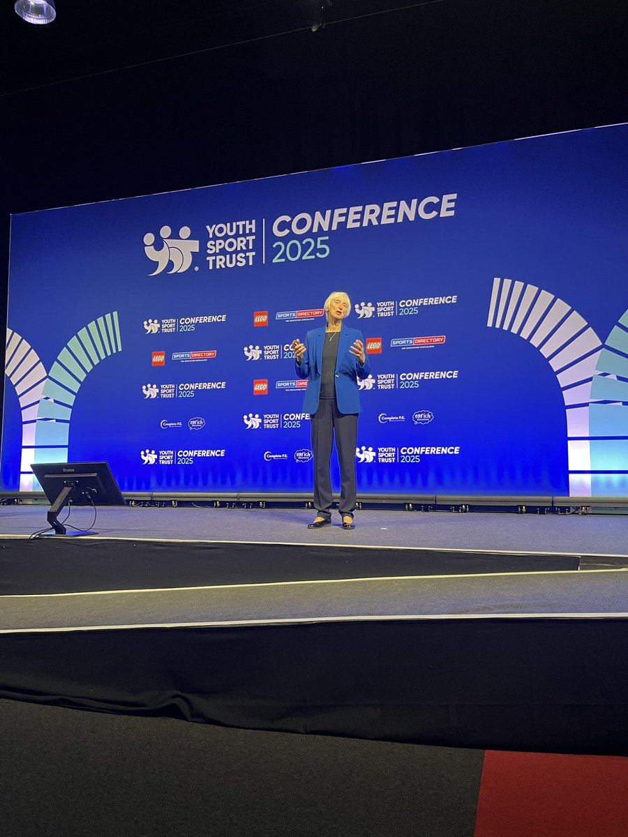 April Wright tweet media