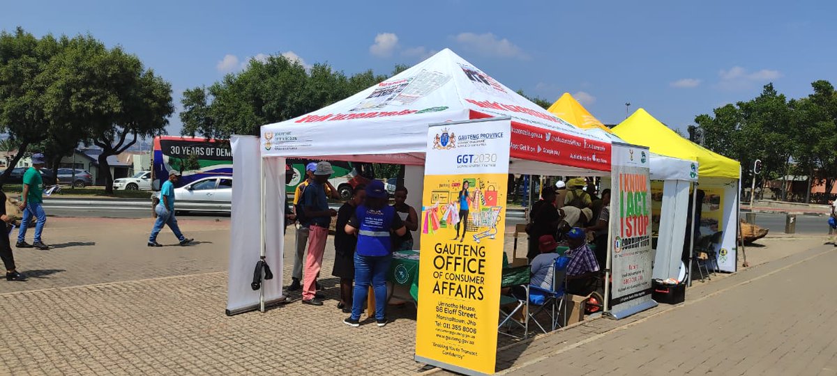 PSMmagazineZA's tweet image. The Democracy Bus joined the Open Day Awareness Outreach on 30 Years of Human Rights at Hector Peterson Memorial Museum in Orlando, Soweto.

#DemocracyBus
#30YearsofFreedom