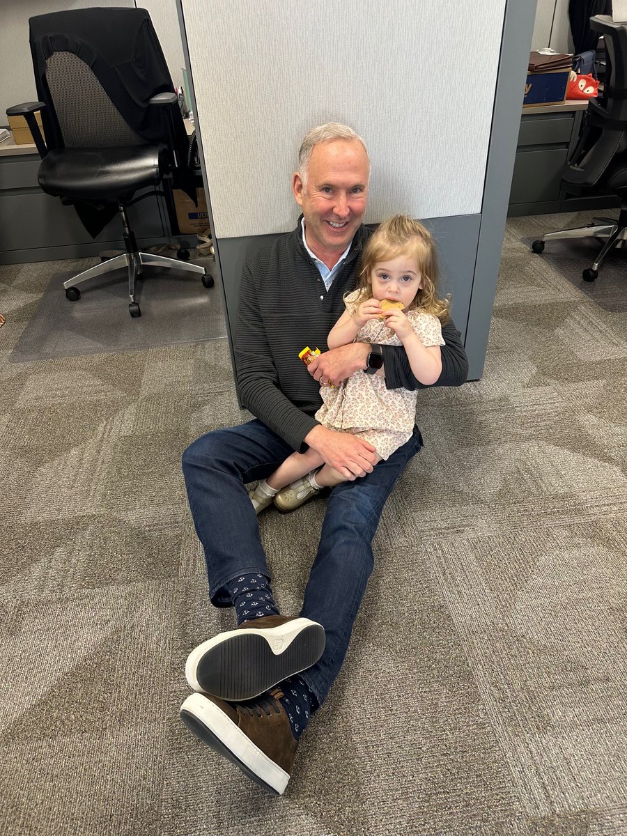 This week, we had a special visitor at #LourieLifeAndHealth! Our future CEO, Mary, stopped by to spend some quality time with her grandfather and current CEO, Joel "Poppy" Lourie. #NextGeneration #CEO #Leadership
