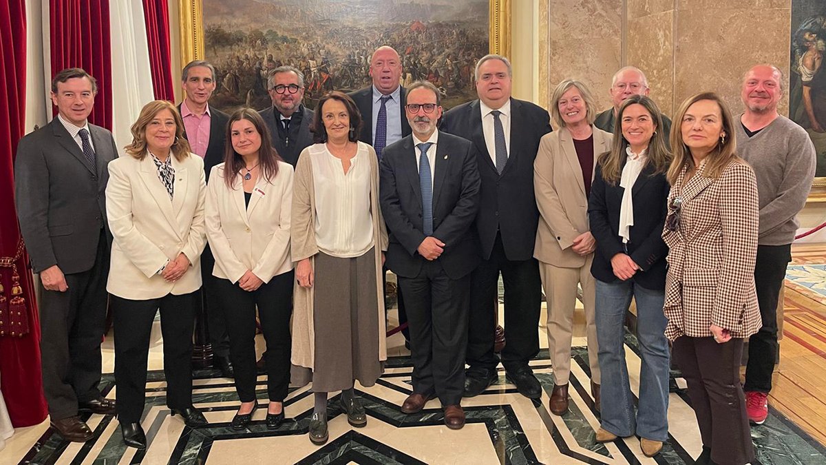 📢 El <a href="/CGCEE_VIII/">Consejo General Ciudadanía Española en el Exterior</a>  reitera en el Senado su propuesta para reformar el Código Civil en materia de nacionalidad y poder sin plazos temporales ni límites generacionales
🔗acortar.link/ExsWlW
#CrónicasdelaEmigración #NacionalidadEspañola #CGCEE #EspañolesEnElExterior #Senado