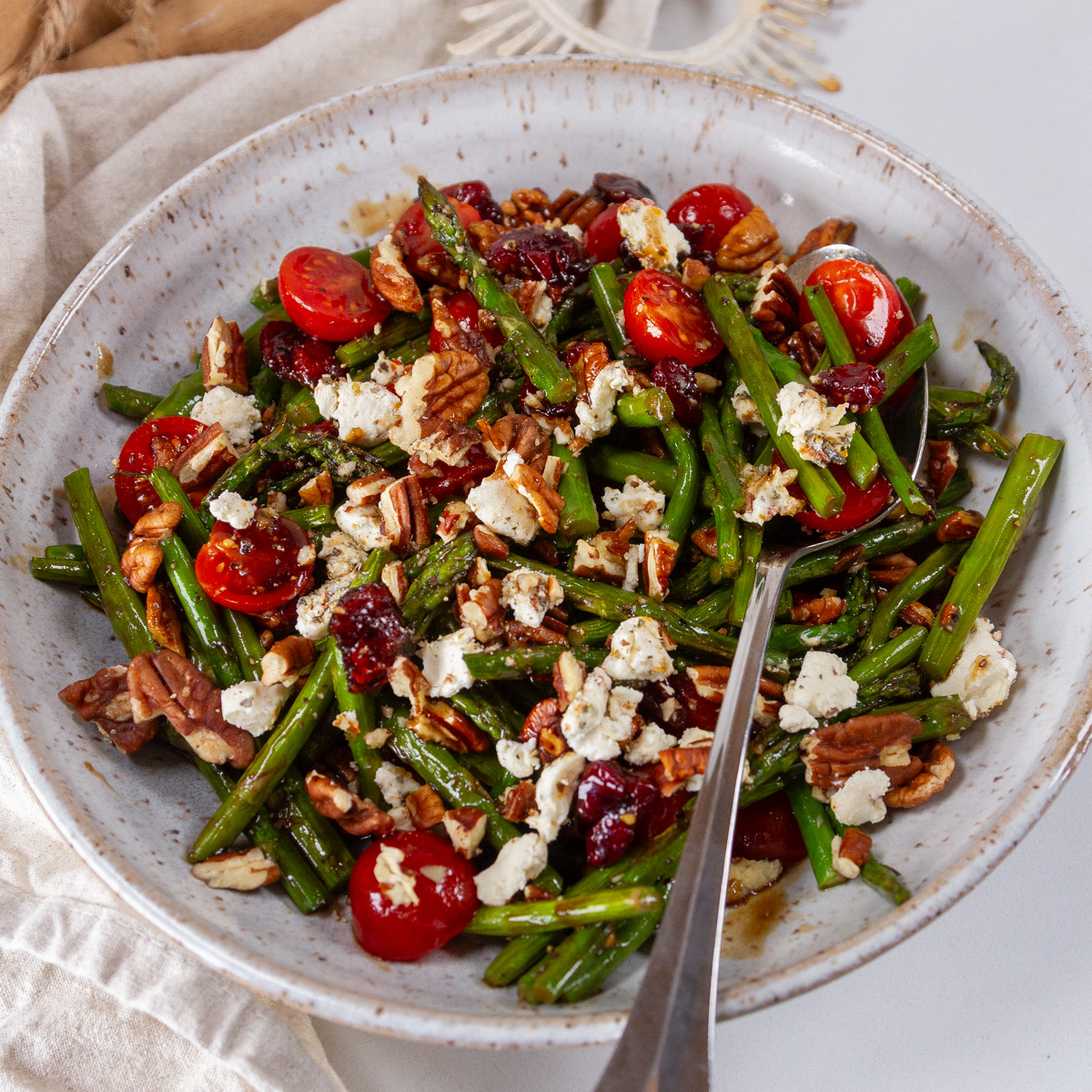 Asparagus Pecan Salad lifecurrentsblog.com/asparagus-peca…