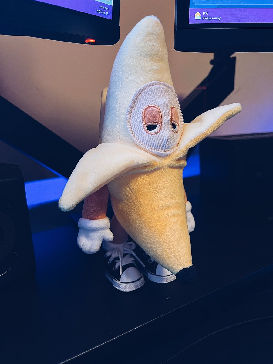 If you're not rubbing this on your face every morning then what are you doing? 🍌👀 #MorningRoutine