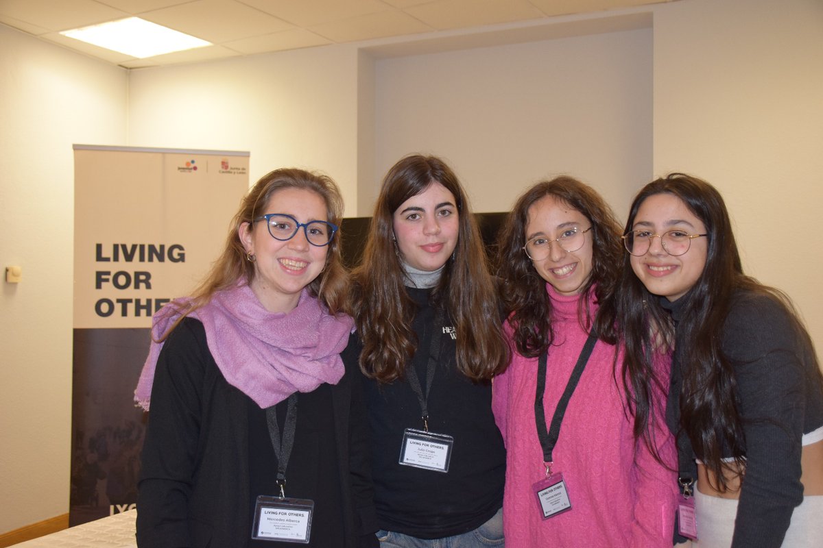 Cooperación CyL (@cooperacioncyl) on Twitter photo Nos vemos el jueves 3 de abril en em 2⁰ encuentro de voluntarios de CI CyL <a href="/cooperacion/">Cooperación Internacional - IYC</a> 👌👌🍕🍕 Apúntate en el form👉forms.gle/twyoVFtSTGXivb… Nos vemos el jueves 3 de abril en em 2⁰ encuentro de voluntarios de CI CyL <a href="/cooperacion/">Cooperación Internacional - IYC</a> 👌👌🍕🍕 Apúntate en el form👉forms.gle/twyoVFtSTGXivb…