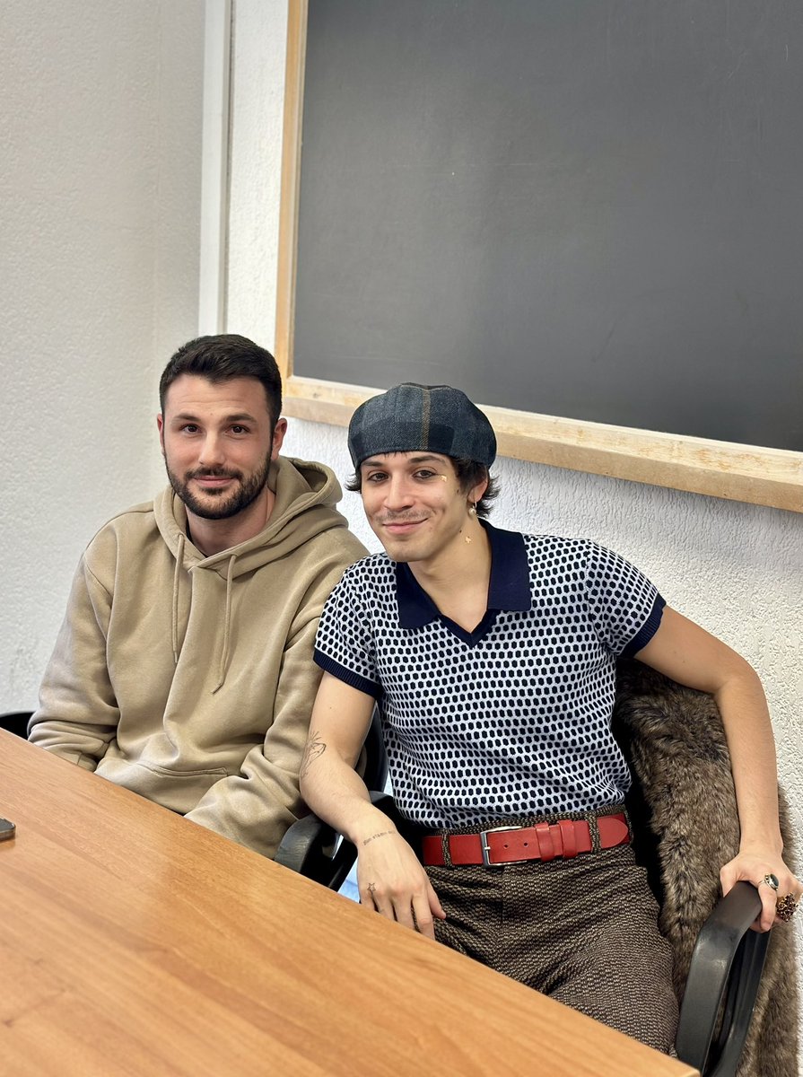 MasterMusica's tweet image. Al #MasterMusica Alex Wyse e il nostro ex studente Marco Guasparri (Artist Firts), ci hanno raccontato come la costruzione del percorso di un artista passi attraverso il dialogo tra l’artista stesso e il suo management
Leggi l’articolo su #SecondoTempo 👇🏽
secondotempo.cattolicanews.it/news-dal-palco…