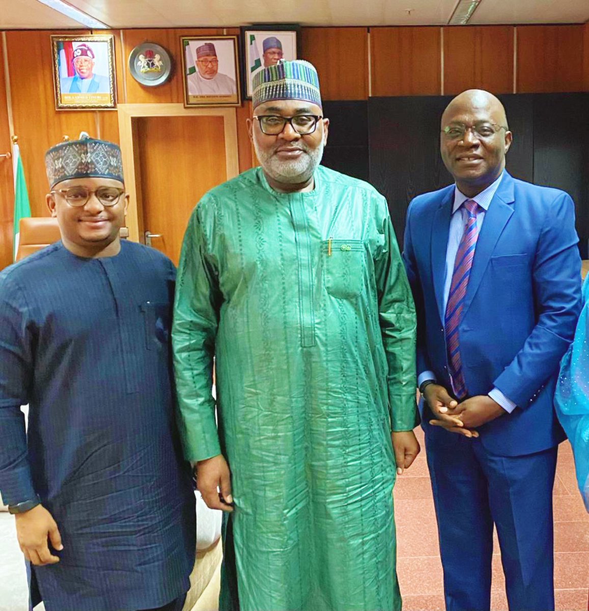 UbaMaigari1's tweet photo. INFRACORP paid a courtesy visit to the Minister of State for Regional Development H E Uba Maigari Ahmadu in his office today 25th March 2025 marking a significant step towards strengthening ties, foster collaboration and promoting regional growth. https://t.co/RHdG8fRRrl