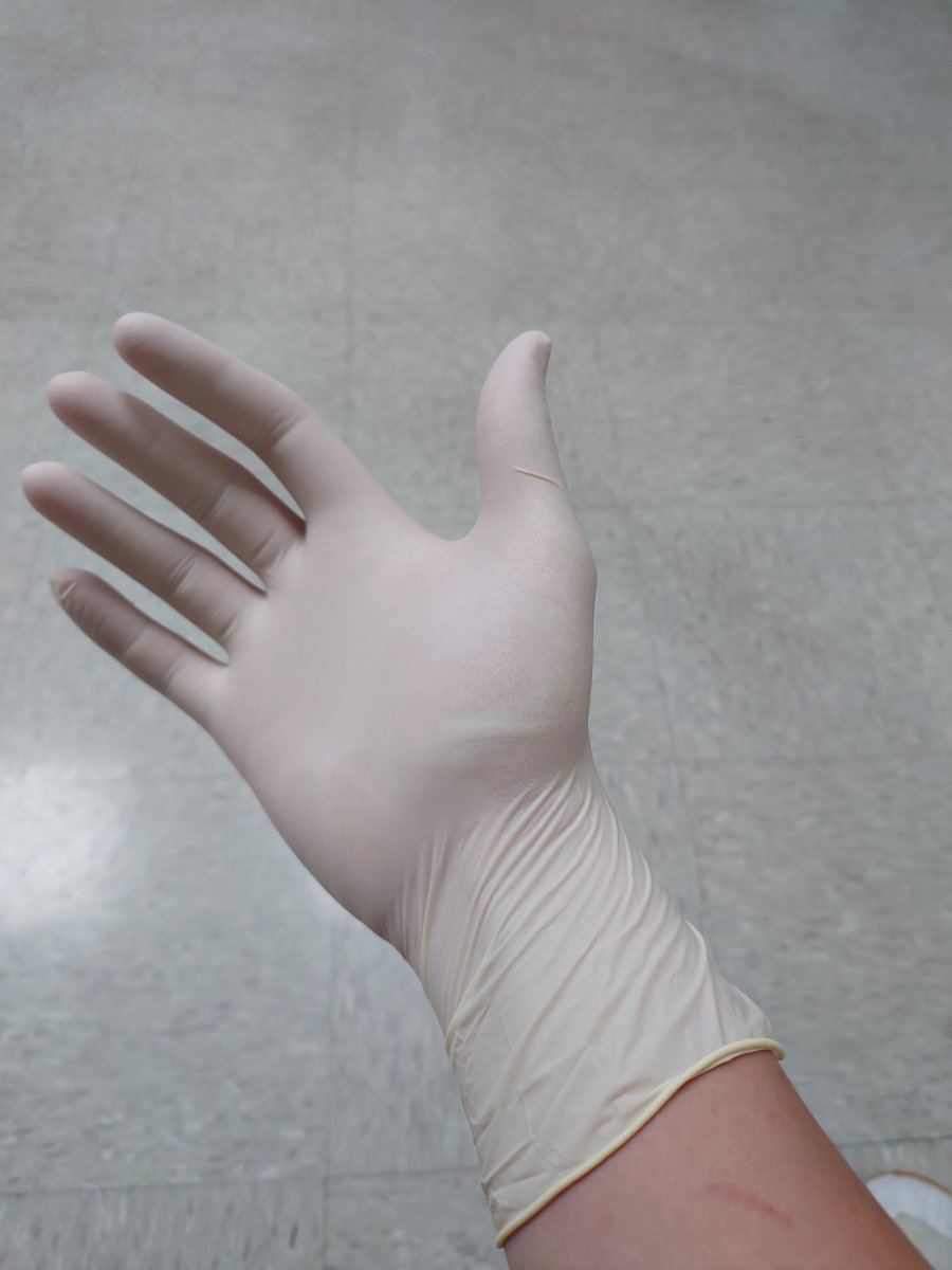 好懷念以前戴著手套上班的日子！