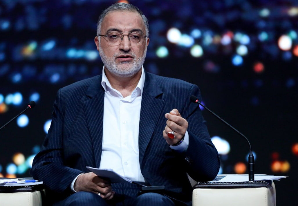 saeedderik's tweet photo. توی این کشور کسی به حرف انقلابی‌ها اعتماد نمیکنه تا اینکه ضررش رو ببینه.

نمونه کسی که حرفش رو گوش نکردیم.

گفت دولت سوم روحانی ، بهش خندیدیم و فحشش دادیم. https://t.co/IDqwUu4cFO
