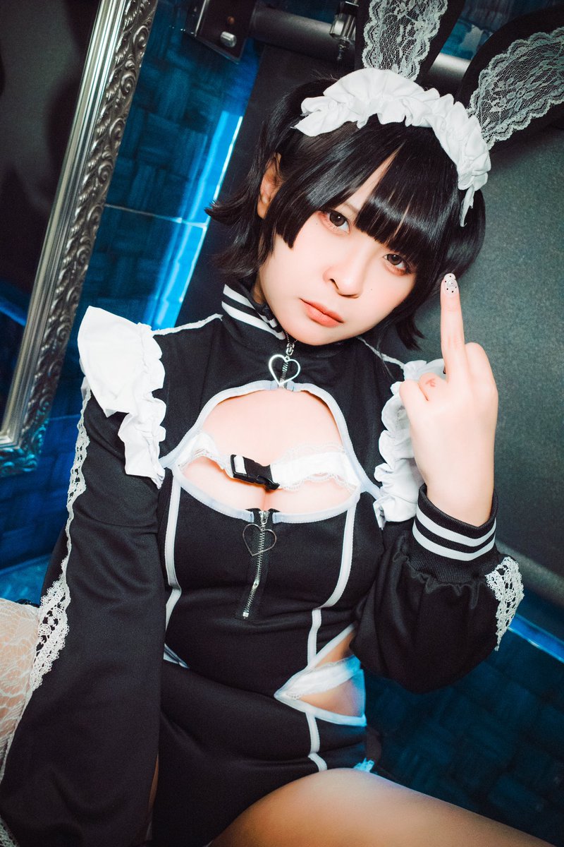 asada_ushi_'s tweet photo. ψ 小惡魔系 女僕兔女郎 ↝
おかえり...ご主人様..😑

小惡魔系x肉感x屁屁!
#肉感 #兔女郎 #屁屁 #臀控 #吊帶襪 #furuke https://t.co/zKwsIAQ0e5